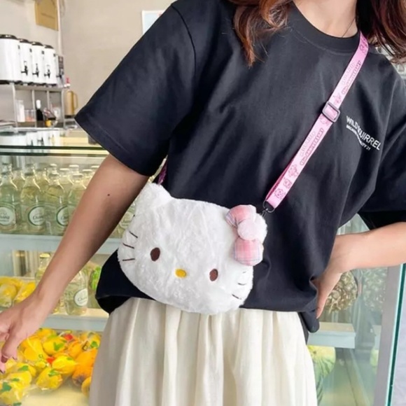 ✨NWT✨ Hello Kitty Sanrio Crossbody Purse Plush Handbag - Picture 8 of 9